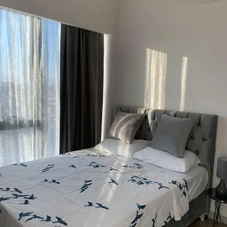 Brand New 2 Bedroom In Luxurious Tower @e5 Road Apartamento *